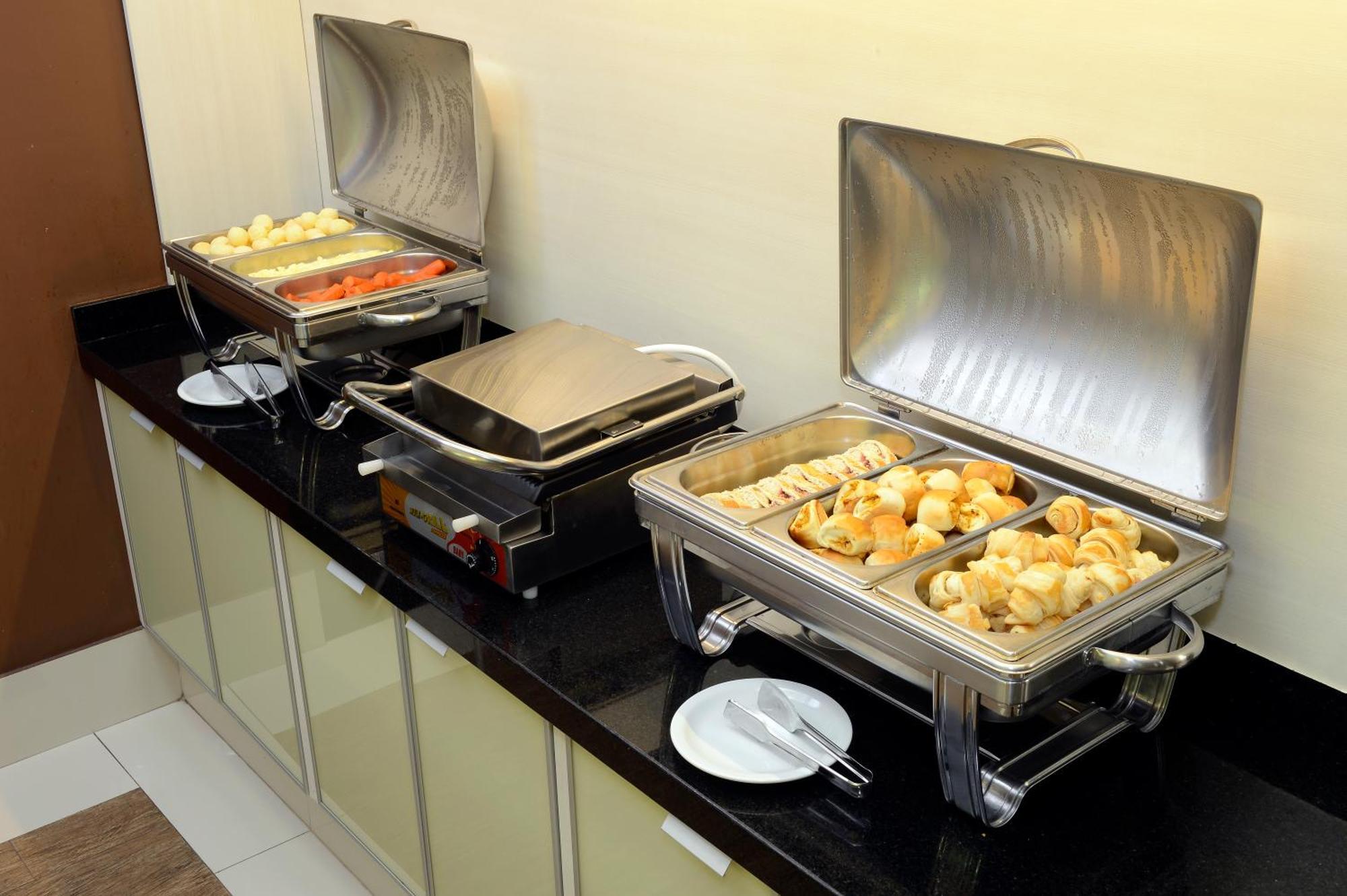 Hotel Kk Itu Ngoại thất bức ảnh