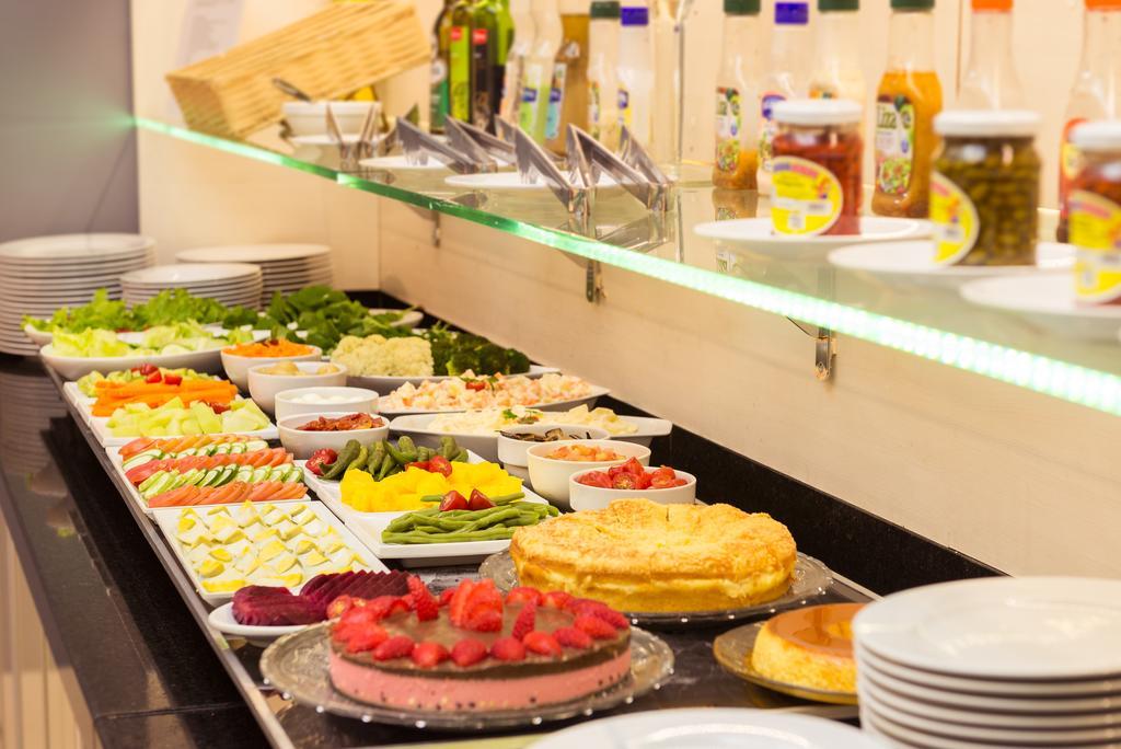 Hotel Kk Itu Ngoại thất bức ảnh